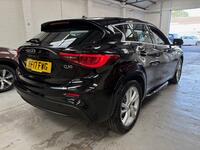 INFINITI Q30