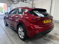 INFINITI Q30